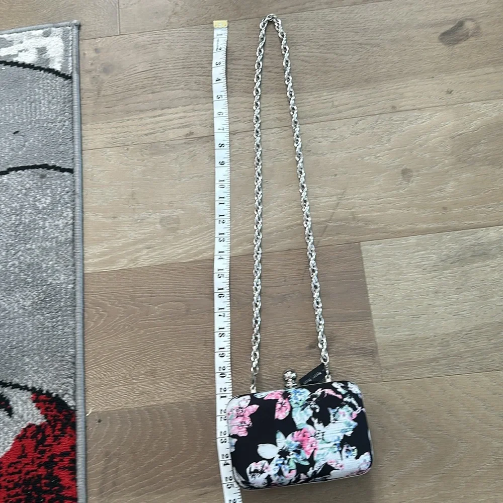 NWT White House Black Market Floral Clutch - Picture 15 of 15